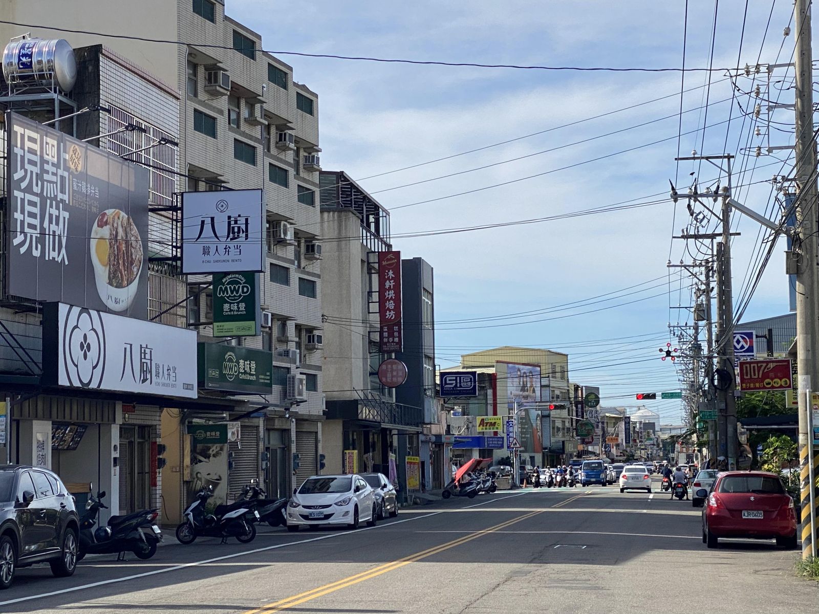 台中龍井買屋賣屋_龍井透天_漂亮公寓_漂亮花園別墅_百萬裝潢_傳統格局_中央路商圈_龍津國小_龍津高中_中科別墅_關連工業區_中龍鋼鐵買屋_沙鹿交流道_龍井交流道_台61線西濱快速道路_台中國際機場_龍井國小_龍井國中_龍津高中_龍井夜市_龍井房仲推薦_線上賞屋_特五號道路_中科人士首選_沙鹿房仲推薦_台中海線不動產_線上賞屋_東森房屋.沙鹿店_買屋賣屋找房仲蕭邦_房仲蕭邦_0932645362